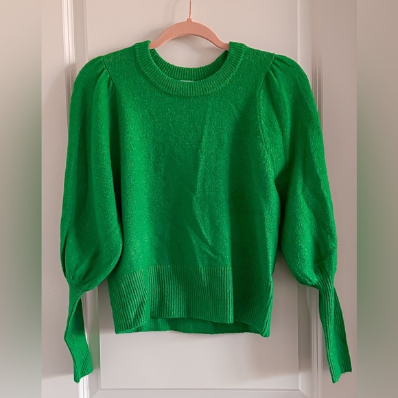 CeCe Sweaters - CeCe Brand Woman’s Vibrant Green Crew Neck Sweater - Size XS